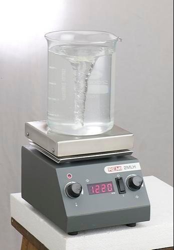 MAGNETIC STIRRERS WITH HOT PLATE